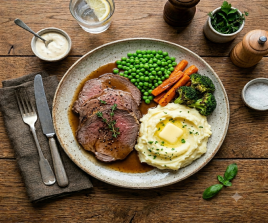 Roast Beef with Mash & 3 Veg